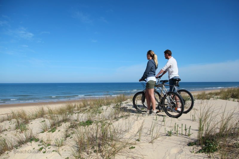 sahilde bisiklet sürmek