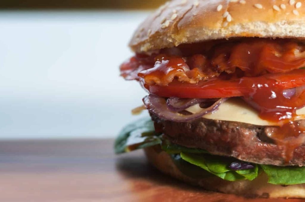 domates soslu burger