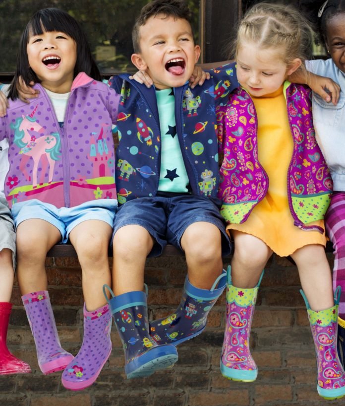 anaokulu kreş mutlu çocuklar