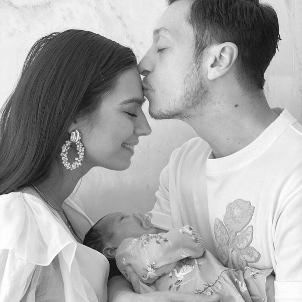 Amine Gülşe: Anne Olmak Hiç Kolay Değil