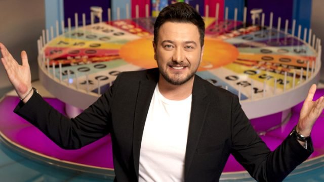 Efsane Yarışma Programı Çarkıfelek Onur Büyüktopçu ile Ekranlara Dönüyor