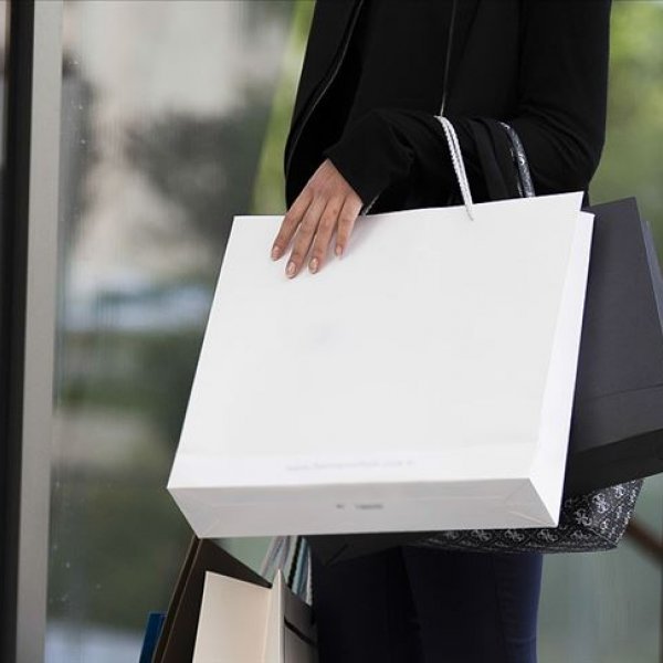 Markalar Mağazaların daha Geç Açılmasından Yana