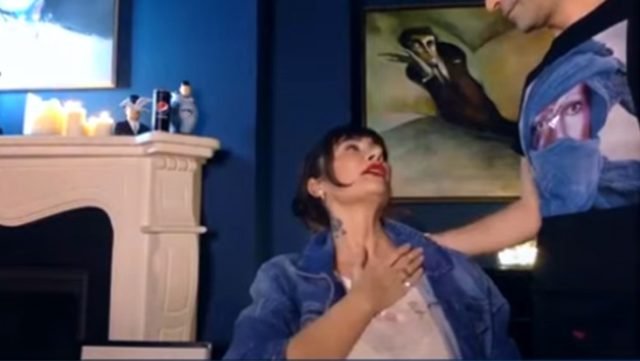 Sıla Daha Önce Yaşadığı Instagram Canlı Yayın Kazasıyla Dalga Geçti