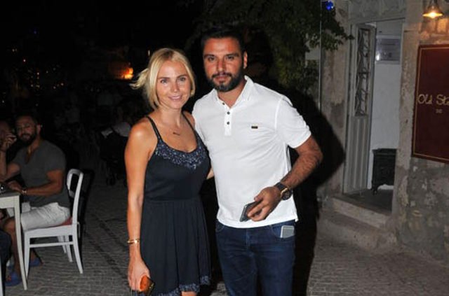 Ece Erken Küslüğü Unuttu! Aracıyla Takla Atan Alişan İçin Geçmiş Olsun Mesajı Paylaştı