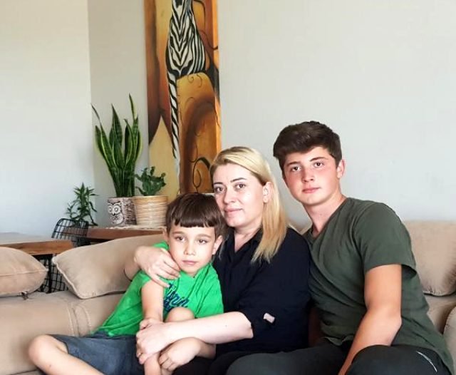 Koronavirüs Nedeniyle Hayatını Kaybeden Doktorun Eşi Son Görüşmelerini Anlattı Koronavirüs Nedeniyle Hayatını Kaybeden Doktorun Eşi Son Görüşmelerini Anlattı