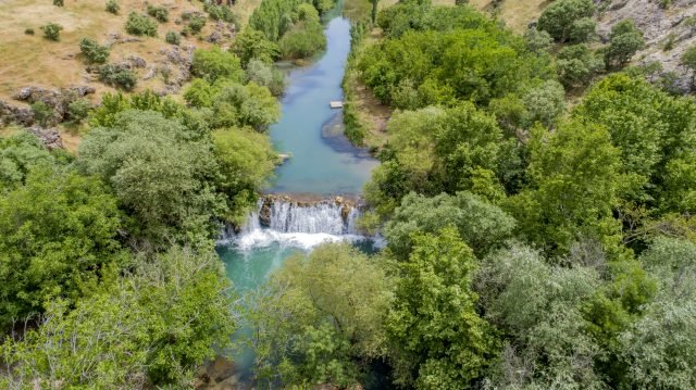 Kovid-19 Nedeniyle Sessizliğe Bürünen Karasu Çayı Ziyaretçilerini Bekliyor