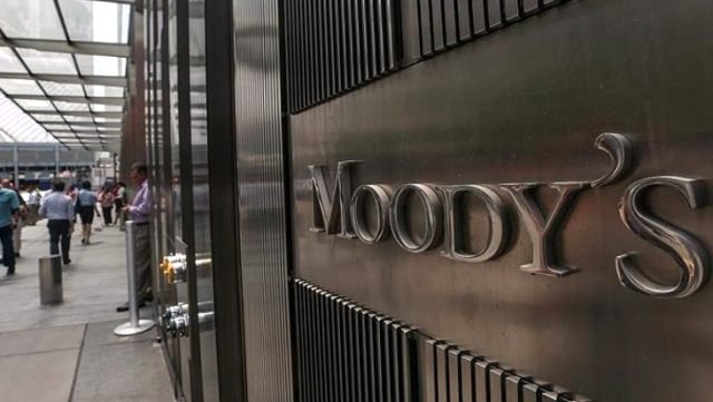 Moody's koronavirüsün darbe vurduğu ABD'nin kredi notunu açıkladı Moody's Koronavirüsün Darbe Vurduğu ABD'nin Kredi Notunu Açıkladı