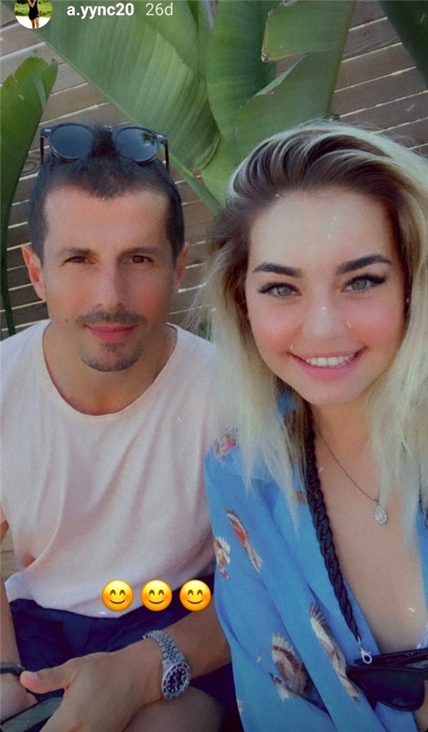 Aycan Yanaç, Instagram'dan Emre Belözoğlu ile Fotoğraflarını Paylaştı