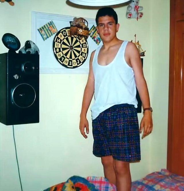 Eser Yenenler, İlk Kez Zayıf Olduğu Dönemlerden Fotoğrafını Paylaştı, Görenler Tanımakta Güçlük Çekti