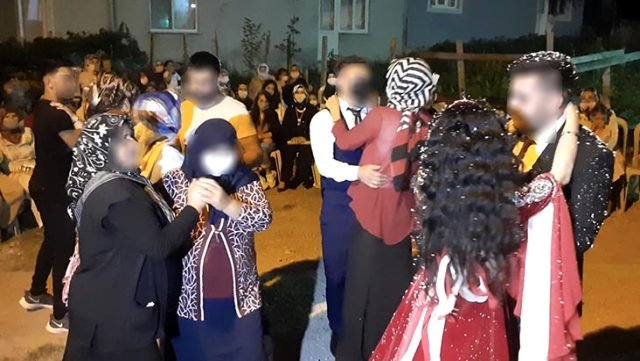 Koronavirüs Vakalarında Artış Görülen Bursa'da Tepki Çeken Görüntüler