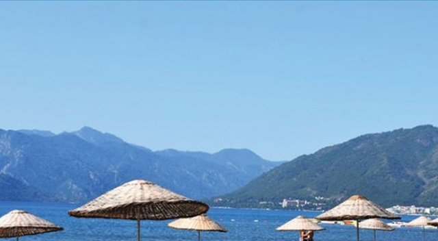 Marmaris'te 65 Yaş ve Üstü Yabancı Tatilciler Sokağa Çıkma Kısıtlamasından Muaf Tutuldu