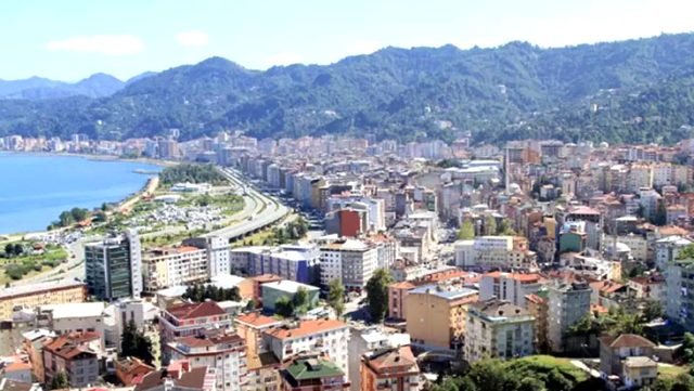 Rize'de Koronavirüs Vakaları Artınca Kurban Bayramı'nda Toplu Bayramlaşmaya Yasak Geldi