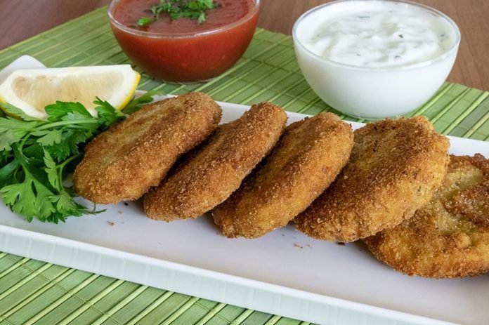 Pek Bir Pratik: İrmikli Patates Köftesi Tarifi