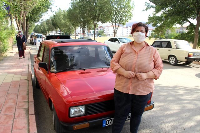 1992 Model Serçe'ye 45 Bin Lira Verip Aldı, Kentteki Tek Kadın Oldu