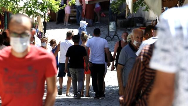 Safranbolu'ya Bayramda Turist Yağdı, Esnafın Yüzü Güldü