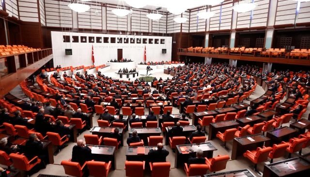 Son Dakika: TBMM'de Koronavirüs Alarmı! 9 Milletvekili ve 35 Personelin Test Sonuçları Pozitif Çıktı