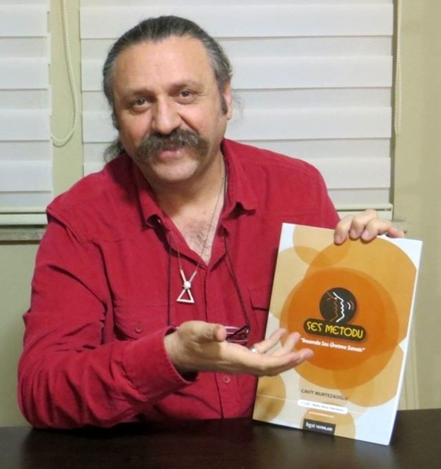 Şarkıcı Cavit Murtezaoğlu, Koronavirüs Nedeniyle Hayatını Kaybetti