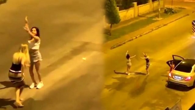 Korona Da Kısıtlama Da Dinlemiyorlar! Lüks Araçta Müziği Sonuna Kadar Açıp, Yol Ortasında Dans Ettiler