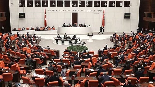 TBMM'de Koronavirüs Kaynaklı İlk Ölüm! Bir Personel Hayatını Kaybetti