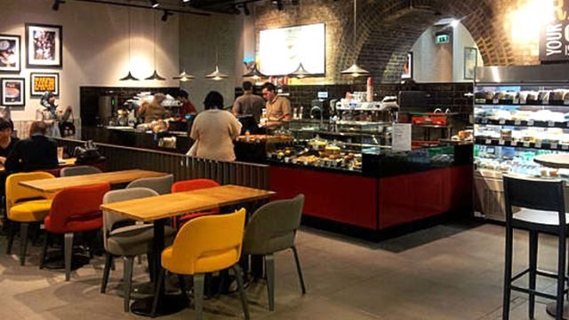 İngiliz Kahve Zinciri Costa Coffee, Koronavirüs Nedeniyle 1.500 Kişiyi Şşten Çıkaracak