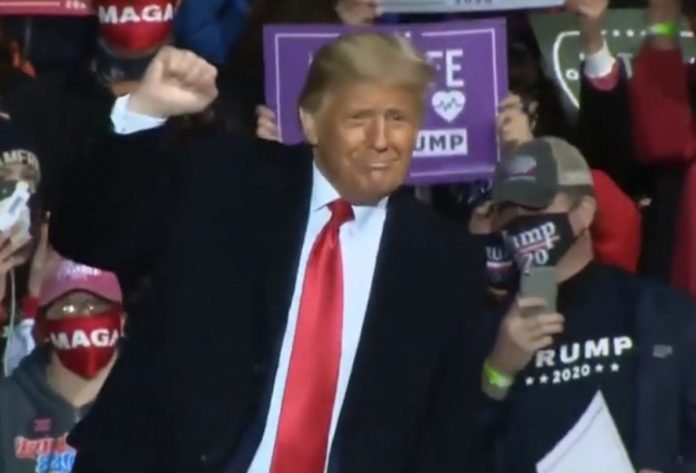 ABD Başkanı Donald Trump’ın Dansı Olay Oldu