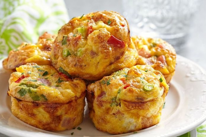 Tam Bir Assolist: Salamlı Kahvaltılık Muffin Tarifi