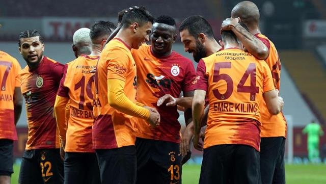 Şansal Büyüka'dan Muslera ve Mostafa Mohamed'e Övgü Dolu Sözler: Alnından Öperim