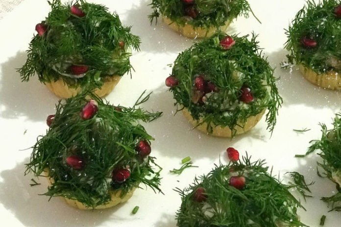 Şık Görünümlü: Kaseli Salata Tarifi