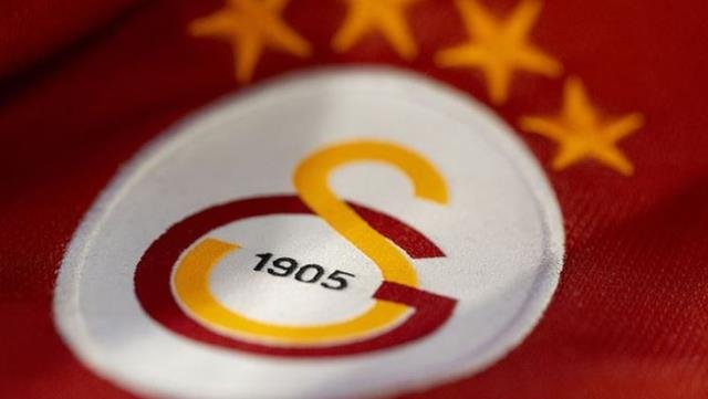 Galatasaray'da bir Futbolcunun Koronavirüs Testi Pozitif Çıktı