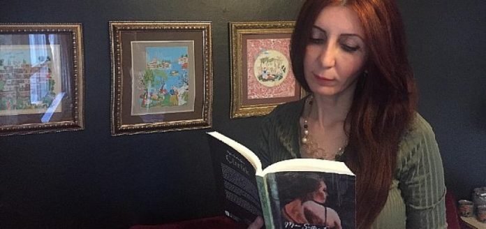 Çocukluk Travmalarını Reddederek Düştüğü Yerden Kalkmaya Çalışan Kadının Hikayesi