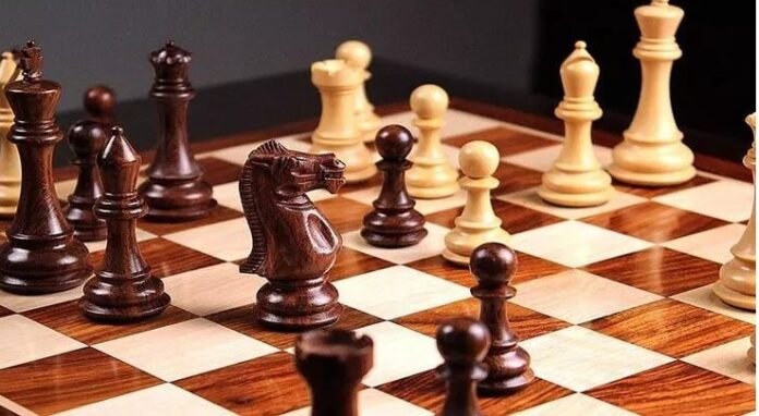 Arzum 14 yıldır satrançta kadının yanında