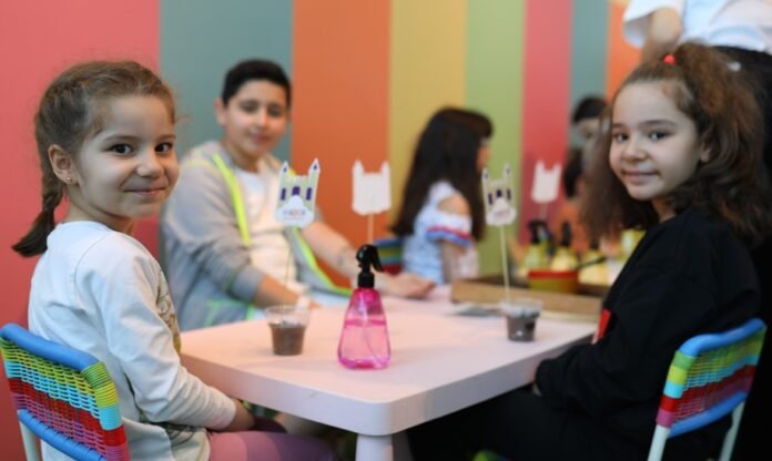 cocuklarin festivali yuzleri gulumsetti