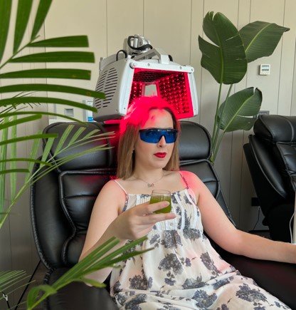 SAÇ LAZERİ VE PRP İLE SAÇA SİHİRLİ DOKUNUŞ