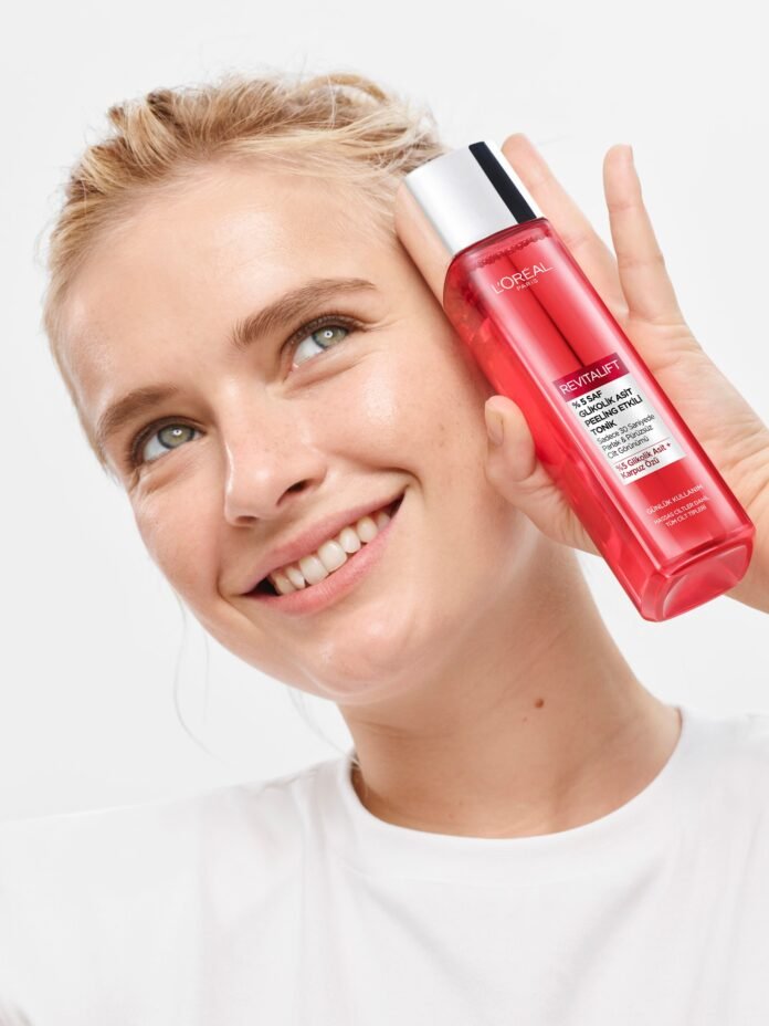 Sadece 30 saniyede* parlak ve pürüzsüz cilt görünümü