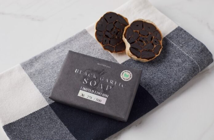 Siyah Sarımsak Sabunu ile Cildinize Değer Katın