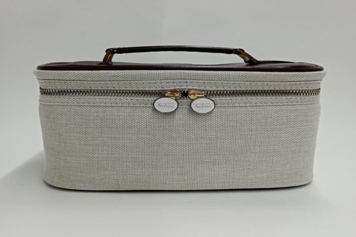 Eau Thermale Avène’den Yaşlanma Karşıtı Bakım Çantaları